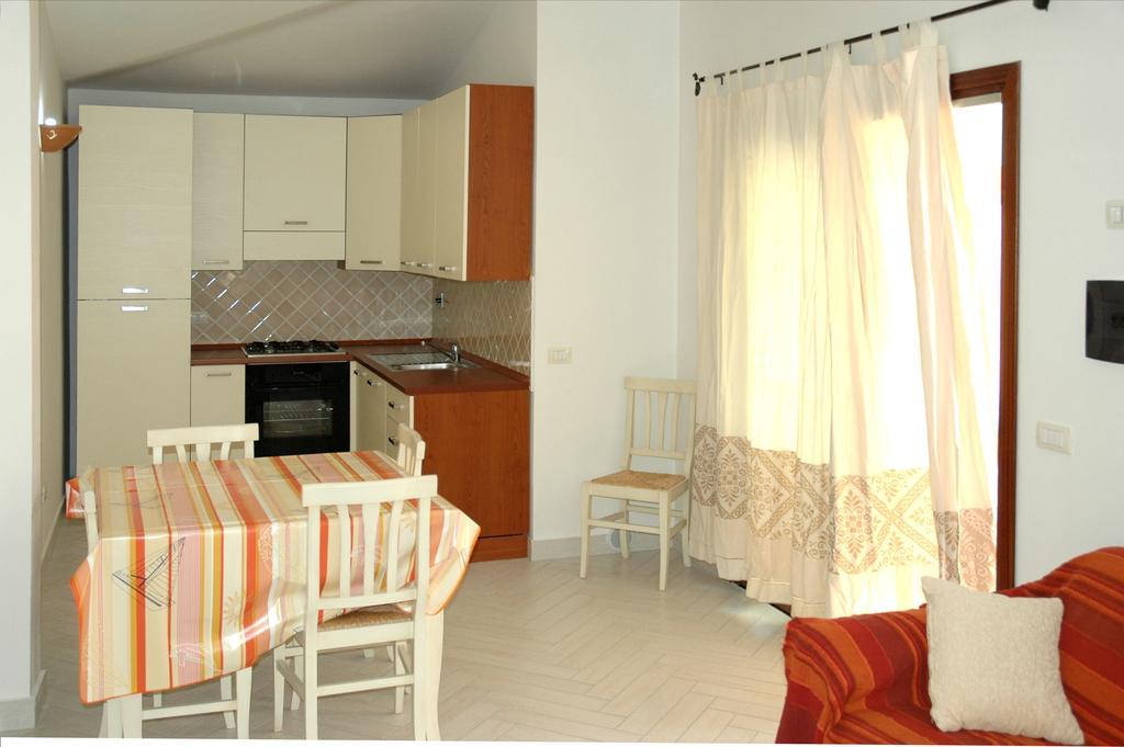 Holiday Homes Stella Marina San Teodoro  Bilik gambar