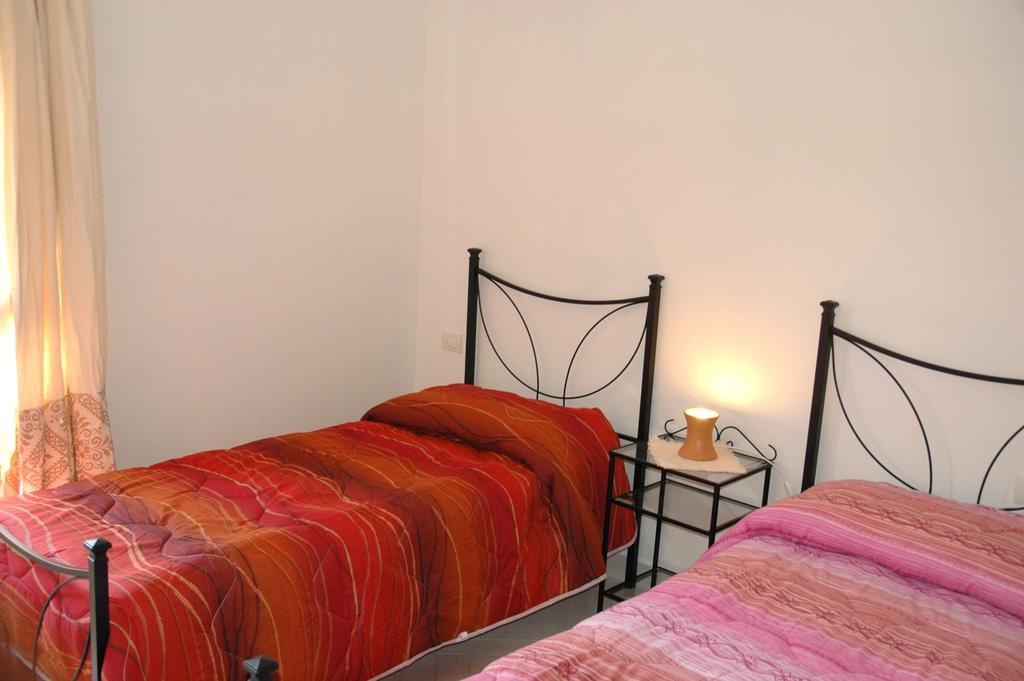 Holiday Homes Stella Marina San Teodoro  Bilik gambar