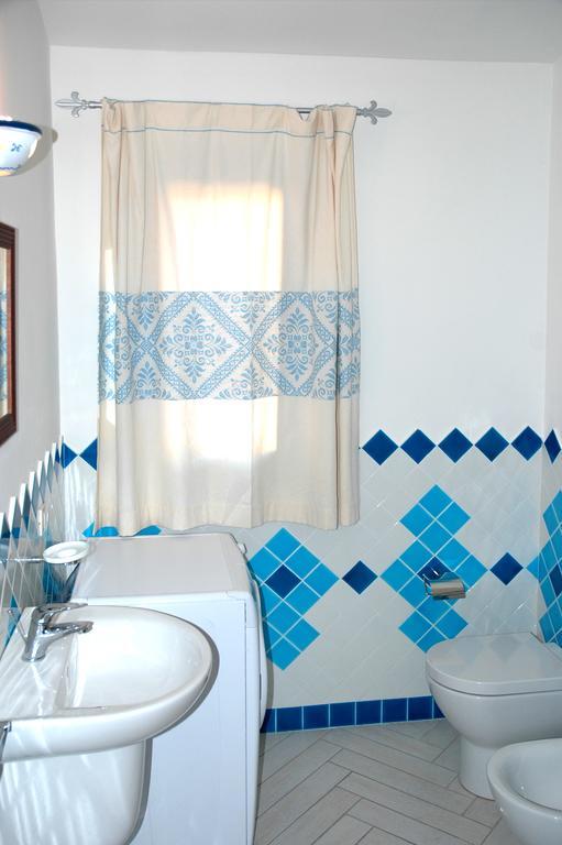 Holiday Homes Stella Marina San Teodoro  Bilik gambar